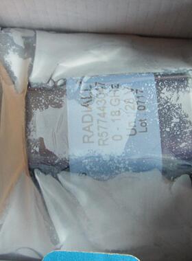 全新 Radiall R577443047 18GHz SMA 28V 240W 双刀双掷 同轴开关