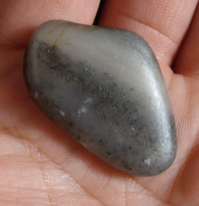 纯天然新疆玉龙喀什河和田玉青花原石籽料毛孔特征明显吊坠HTY-2