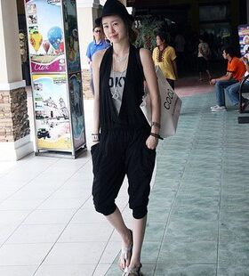 胖妹妹2020春夏款大码挂脖连体裤