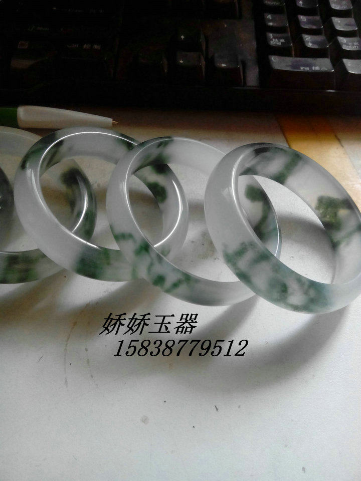 飘花玉手镯 石英岩类真玉手镯 冰种玉手镯 B货杂石玉镯 玉石镯子