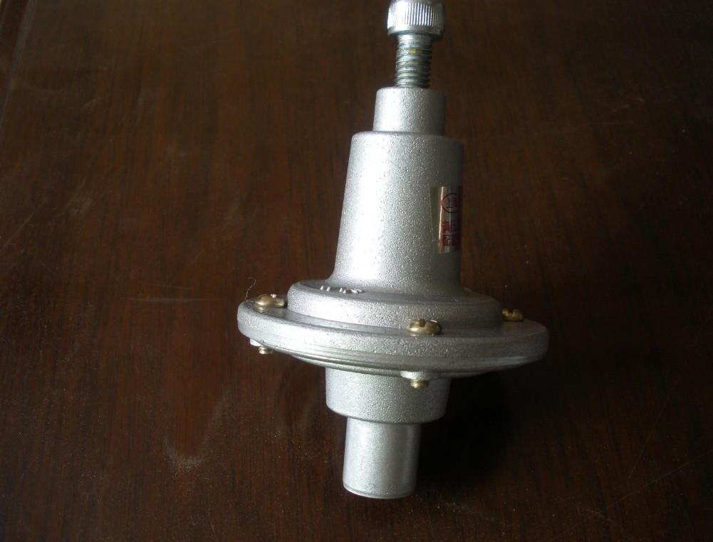 真空调压阀挤奶机