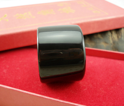 手工制作牦牛角传统筒形弓箭扳指