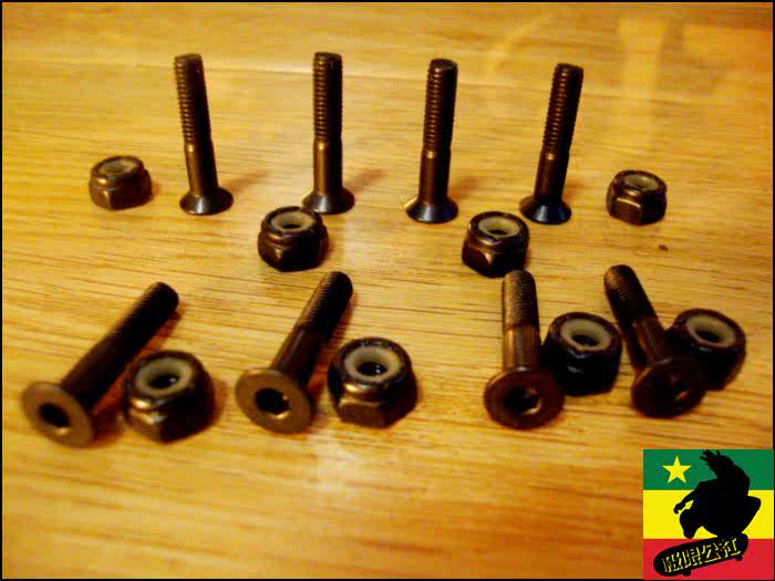 Planche à roulettes      - Ref 2601377 Image 3