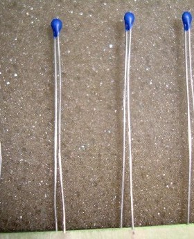 西门子EPCOS 热敏电阻 B59008C100A40 PTC 250欧姆 100度 RAD