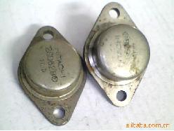 金封晶体三极管2SD628，2SB638配对管