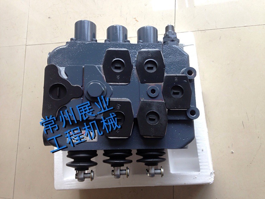 常林955l  955n  933  932装载机配件压路机 zlm18 zlm15 多路阀
