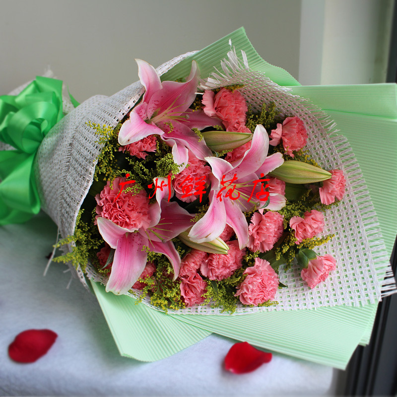 康乃馨粉色香水广东南方百合花束