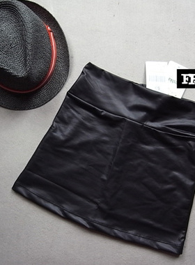 欧美风范特推 Z旗下Basichka弹力紧身黑色哑光黑仿皮短裙