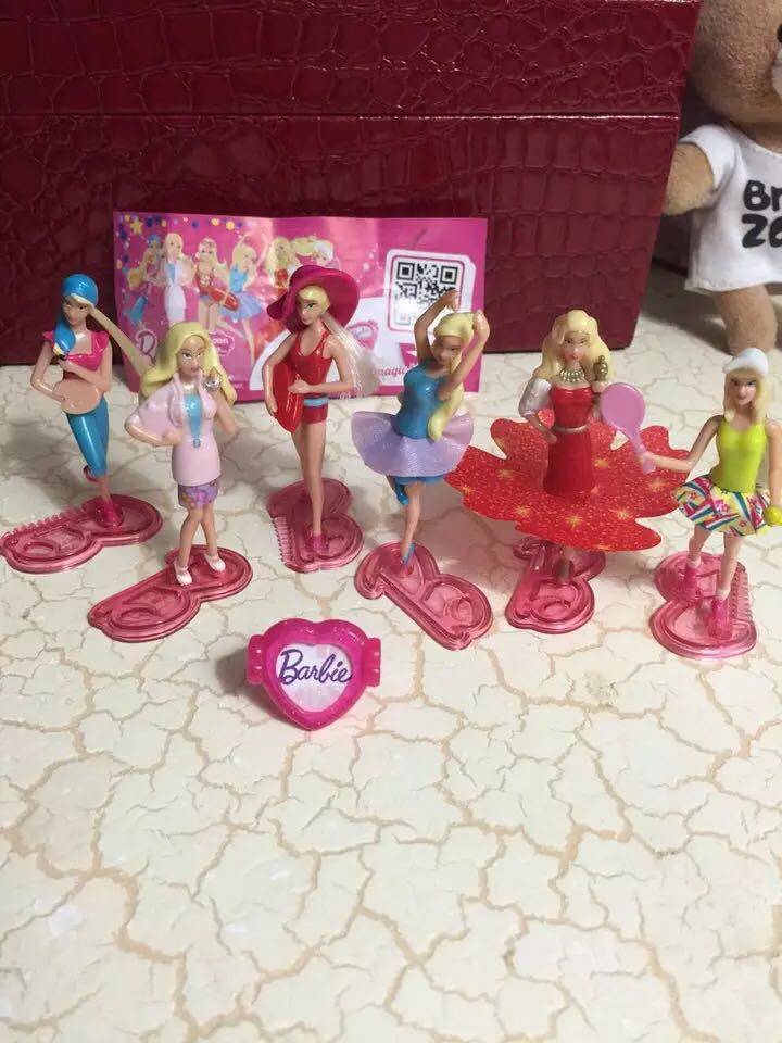 【健达建达奇趣蛋出奇蛋玩具】健达老款芭比娃娃新款芭比娃娃