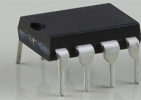 松翰SN8P2501BPB DIP8单片机