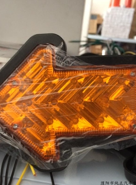 LED24V中集挂车货车单灯行车箭头转向刹车倒车圆形橡皮后尾灯通用