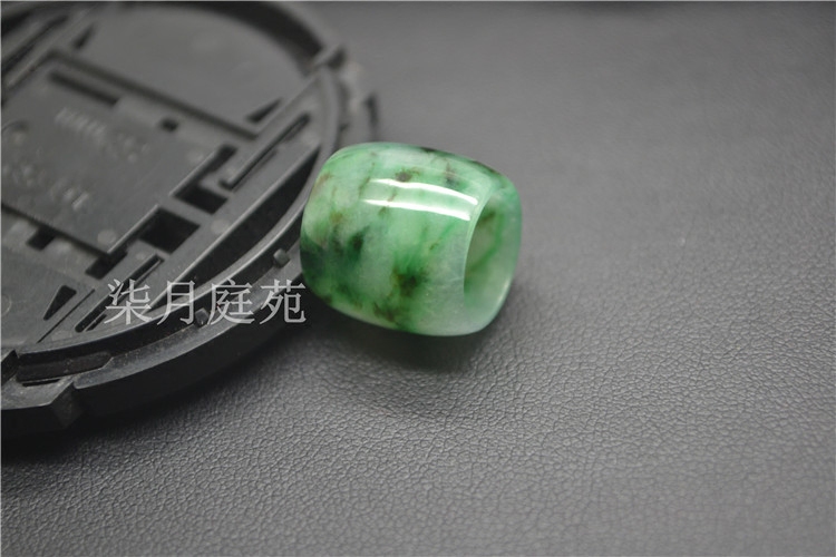 天然缅甸翡翠a货阳绿散珠15-16mm花青玉珠桶珠阳绿水润老坑转运珠