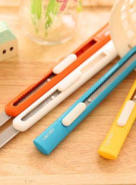 得力2025diy小号美工刀 四色便携利切纸刀 小巧裁剪学生美工刀
