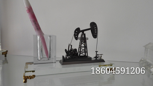 简约DIY抽油机模型 水晶笔筒摆件 创意礼品三件套厂家定制书房