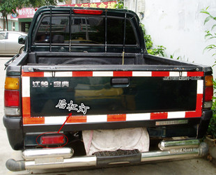 江铃宝典后杠灯 后防雾灯 后雾灯