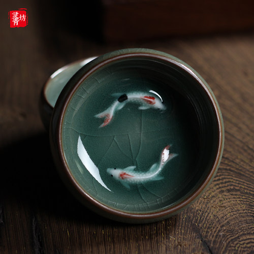 青瓷品茗杯功夫茶具哥窑冰裂小鱼