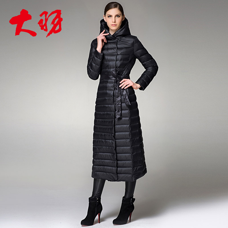 过膝外套加长修身轻薄羽绒服