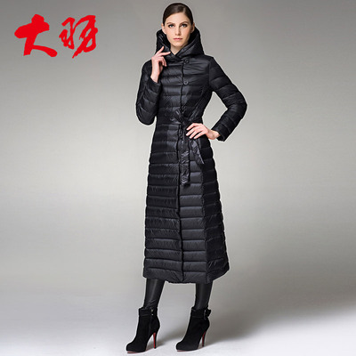 过膝外套加长修身轻薄羽绒服