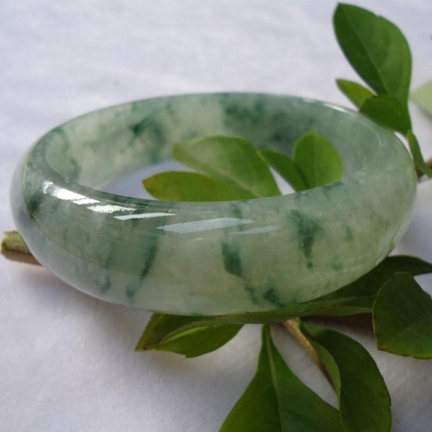 天然A货翡翠手镯 老坑冰种飘花肉质细腻 高冰种缅甸玉石手镯包邮