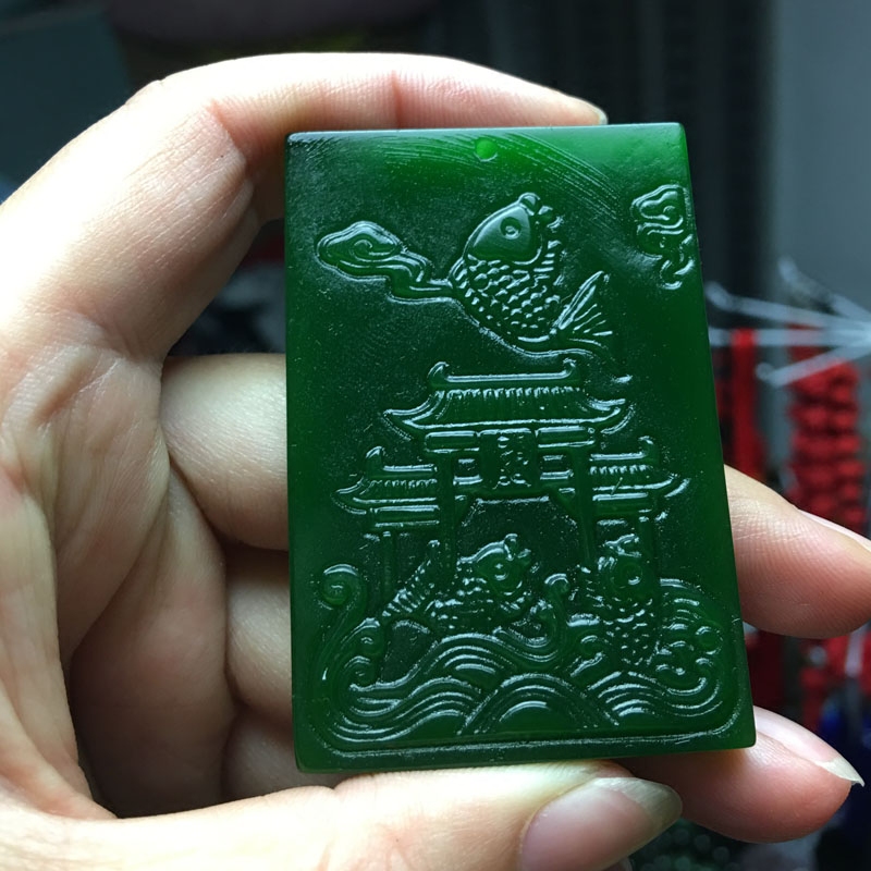 仿和田碧玉吊坠菠菜绿玉牌项链