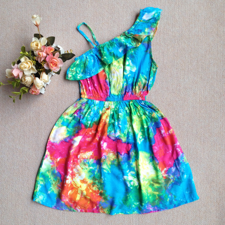 欧美风格纯人棉绚丽花色斜肩吊带荷叶边女童连衣裙