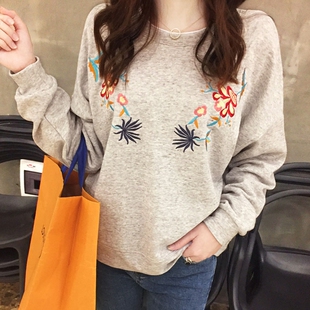 韩国2025春装新款女子棉薄款不带帽宽松长袖绣花卫衣女套头无帽子
