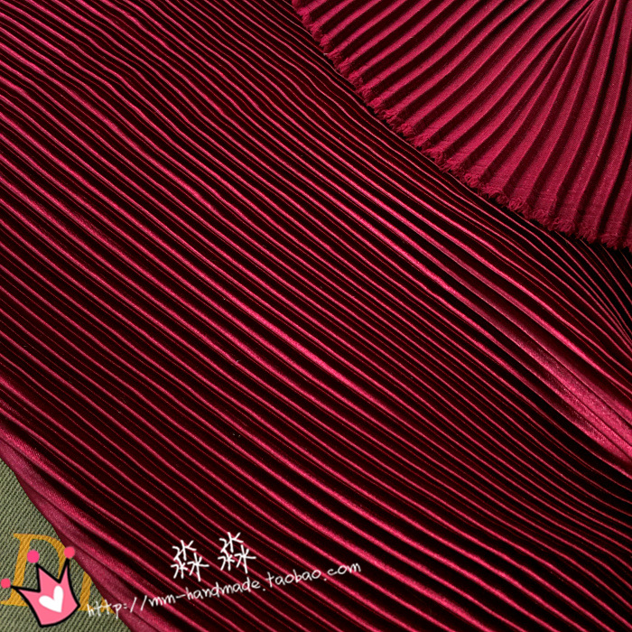 服装布料 酒红色细条纹风琴褶压皱百褶仿真丝色丁 冷艳裙子面料