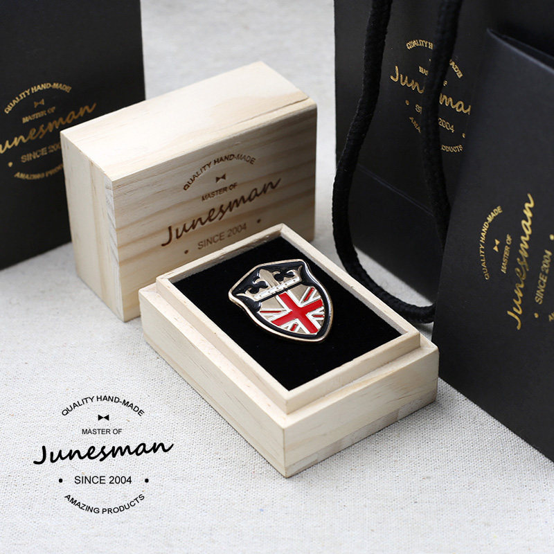 品质成品 手工雕花 正装休闲商务新郎伴郎 金十字盾 胸针