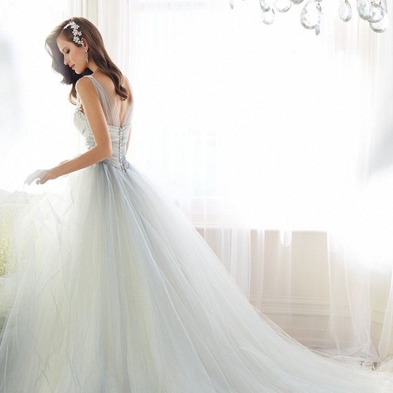 婚纱礼服2017春新款蕾丝双肩深v领欧美长拖尾时尚简约婚纱烟灰色