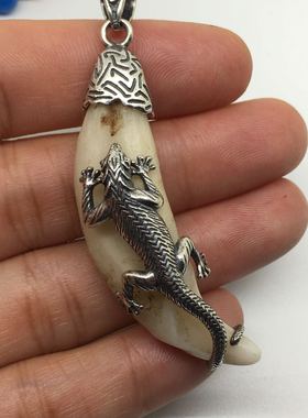 纯银镶嵌保护套牙齿吊坠