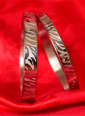 钛钢银色豹纹款配饰礼物品手环