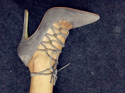 超高跟灰色尖头羊绒女鞋