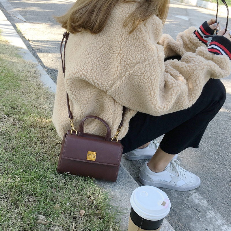 2019韩国新款两面用扣复古单肩女包迷你小方包手提包小包斜挎包潮|msdalam kategori Beg kulit/wanita/beg lelaki, beg Ms. - dari Buy2taobao.com untuk memberikan perkhidmatan ejen Taobao profesional membeli