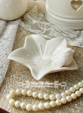 林间外单地中海风白瓷浮雕小鸟