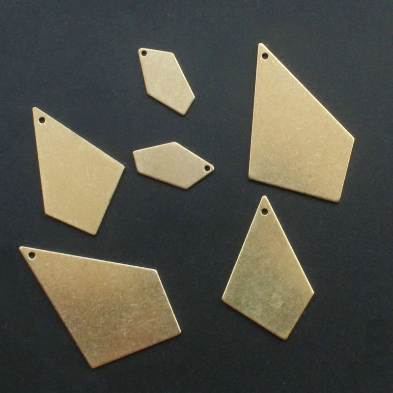 黄铜毛坯 单孔 实心五角片棱形铜片 diy饰品配饰 手工材料配件