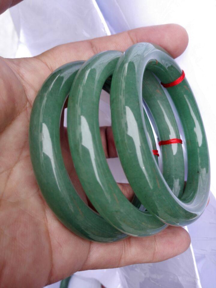 天然玉石印度东陵玉手镯圆条浅绿色正品保真无染色送礼物送妈妈