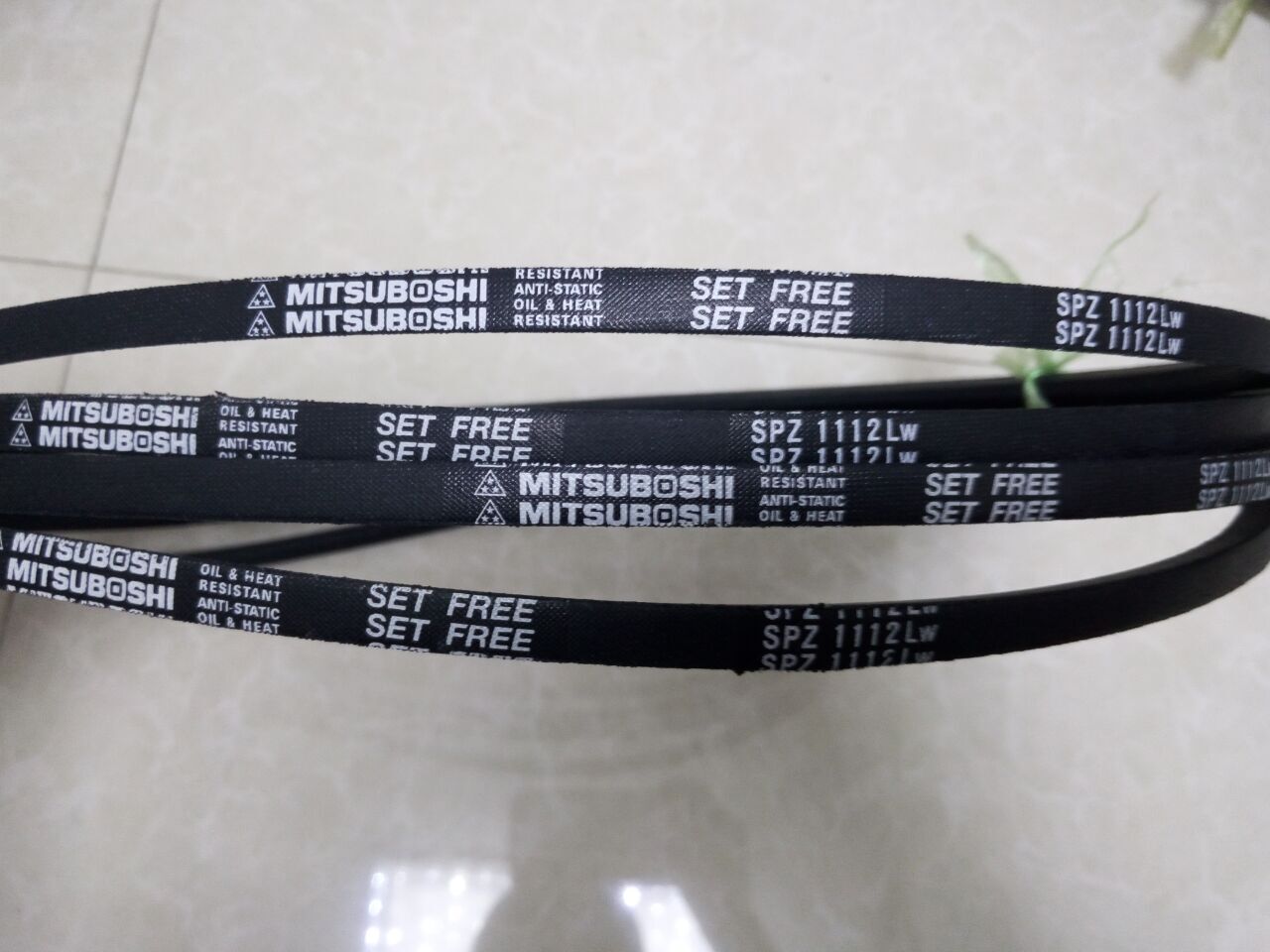 日本三星(MITSUBOSHI)，美国盖茨(GATES)皮带型号齐全，全部现货，亲们可以自主购物，选下需要的型号拍下就可以哦！