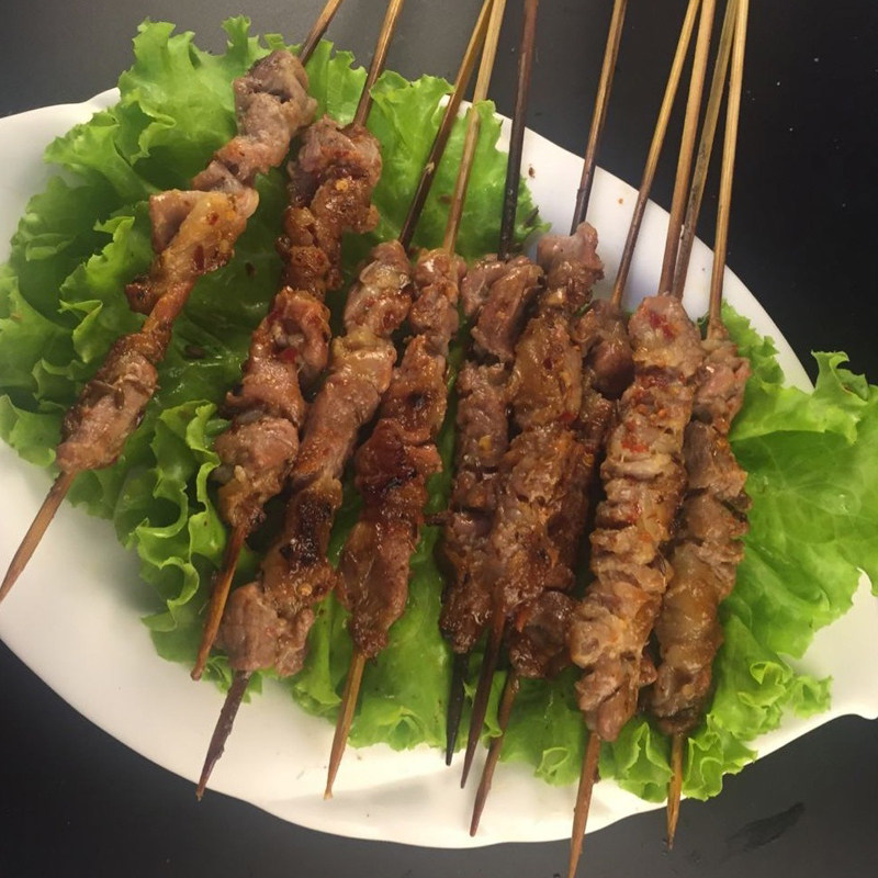 东北特色小吃美食烧烤羊肉串6串
