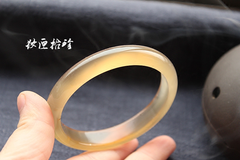 天然原色无烧巴西鹅黄色蜜糖色玛瑙玉髓手镯 鹅黄蜜糖女款镯子