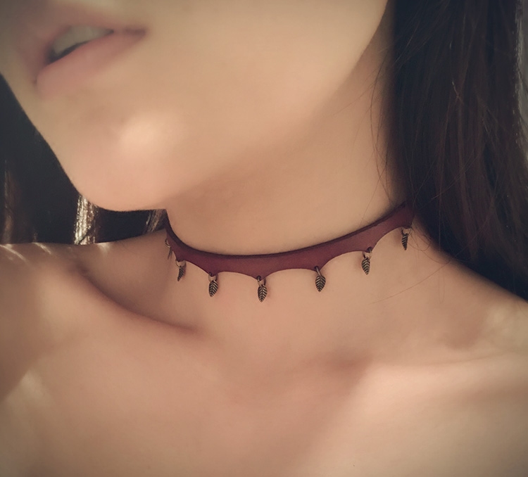 少女disco复古哥特牛皮项圈女choker原创手工项链小叶子生日礼物