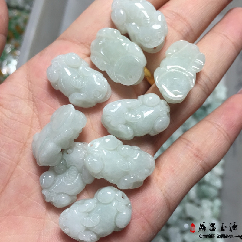 天然缅甸翡翠A货迷你小貔貅