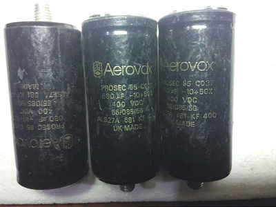 拆机英国 BHC 金字 ALS27A系列 400V 680UF 螺丝脚高压发烧电容