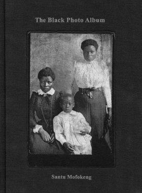 【预订】Santu Mofokeng: The Black Photo Albu...