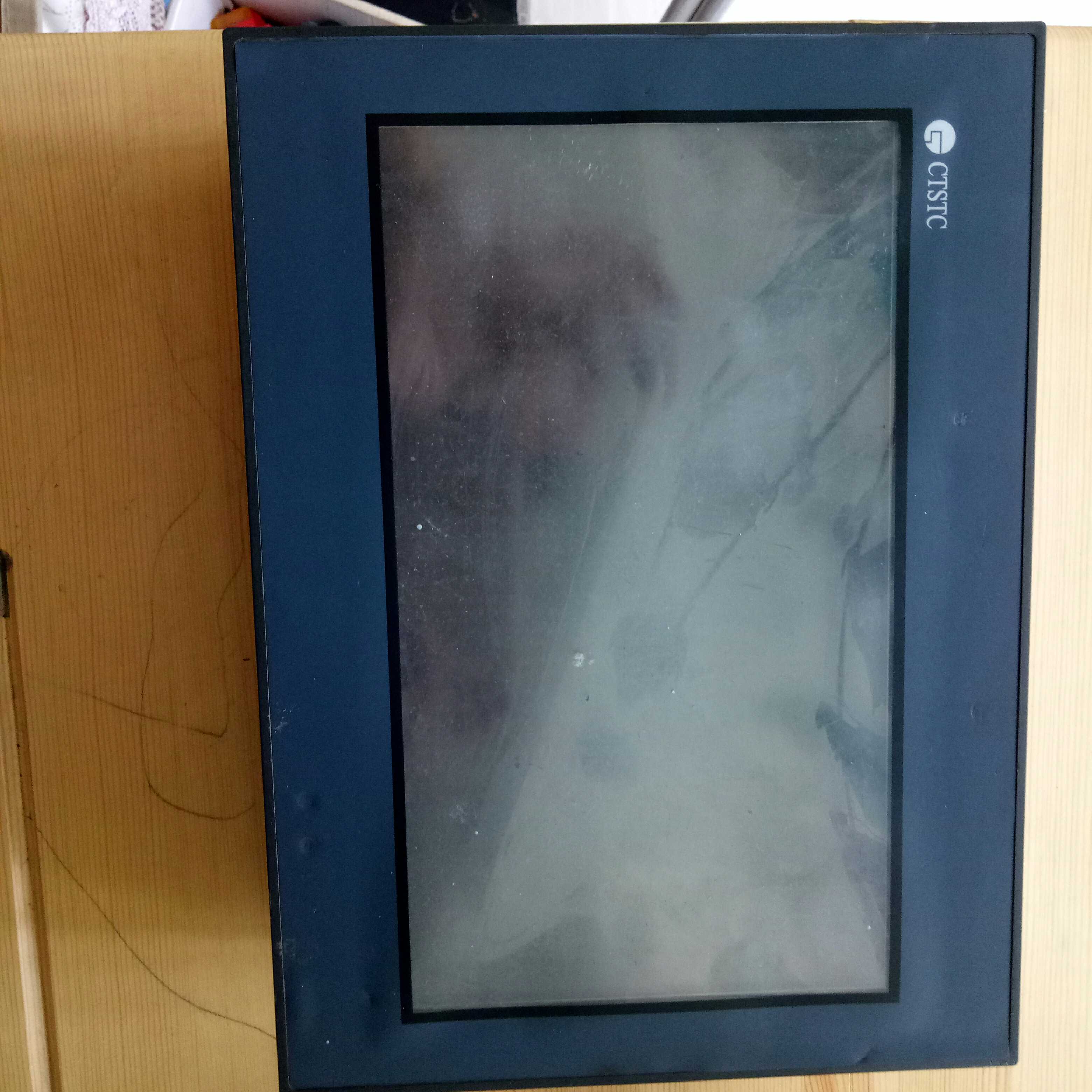 台达触摸屏DOP-B10S615台达B系列10寸3com口有贴膜成色如图包好