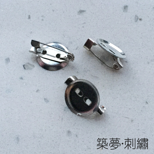 Broche en autre - Ref 1183659 Image 1