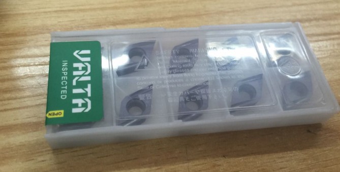 外圆精车R0.2前车前扫刀片DCGT11T302ER-U ZM30\FR钢件不钢锈通用