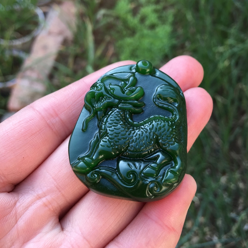 台湾菠菜绿麒麟玉佩吊坠送证书