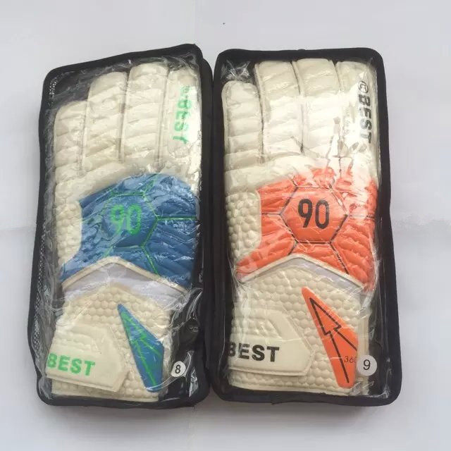 Gants de football - Ref 2592460 Image 1