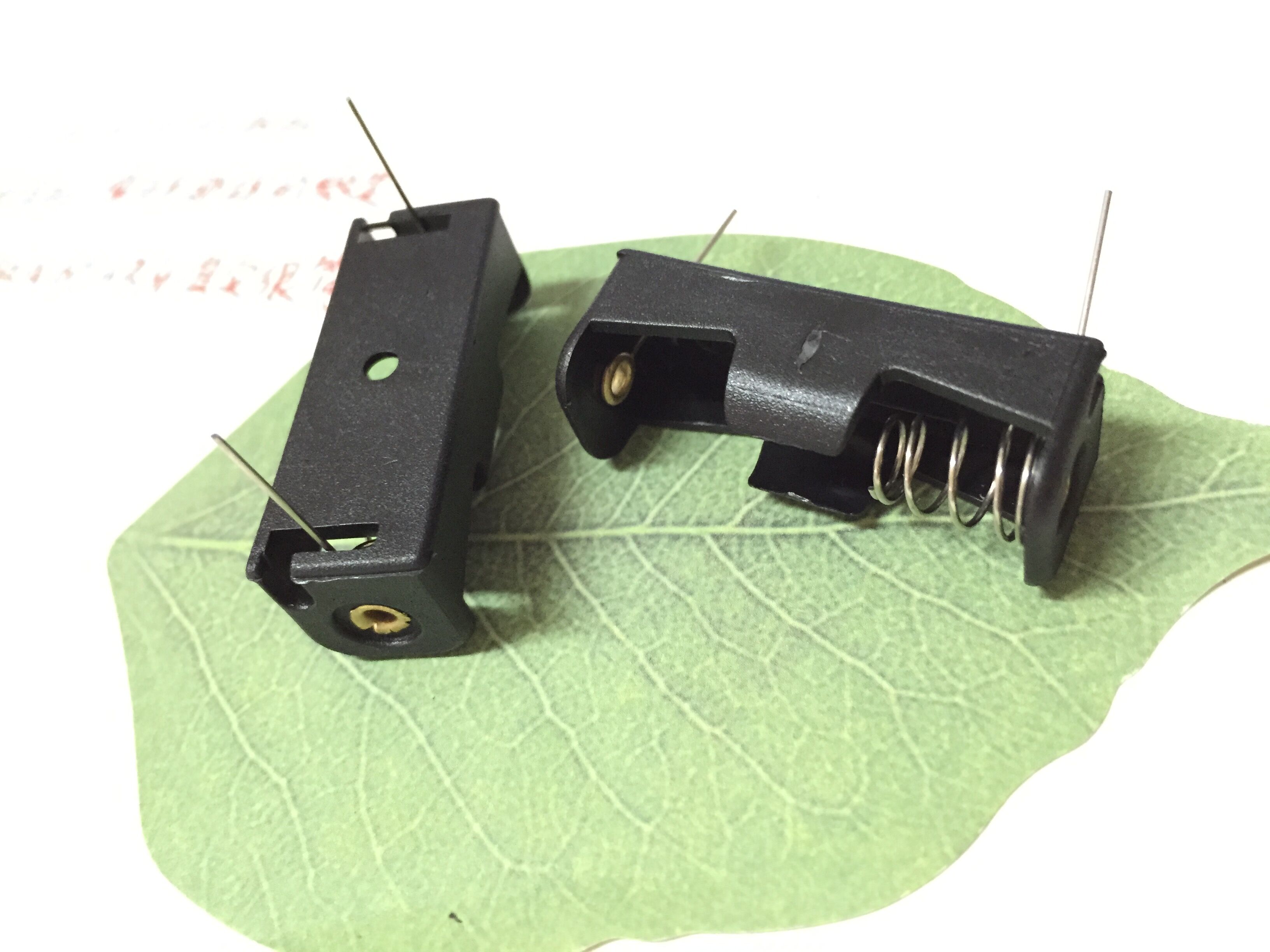 尺寸:长35.5mm*宽12.5mm*厚12mm 插脚直线距离29mm