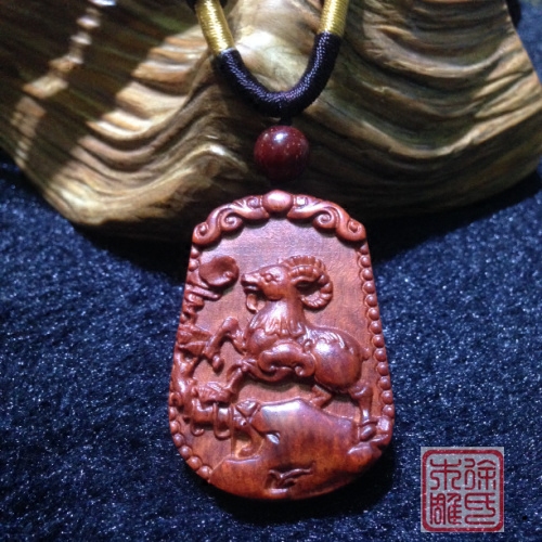 印度小叶紫檀牌子 红木羊挂件 木雕羊 木雕吊坠项链 生肖羊 木头